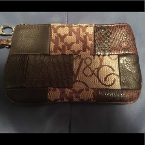 NY & CO BROWN WRISTLET W/ ZIPPER